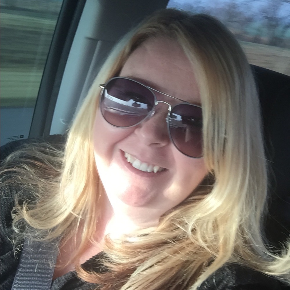 Meet your Posher, Jennifer